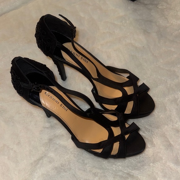 Gianni Bini Shoes - Gianni Bini Black Strappy Heeled Sandals